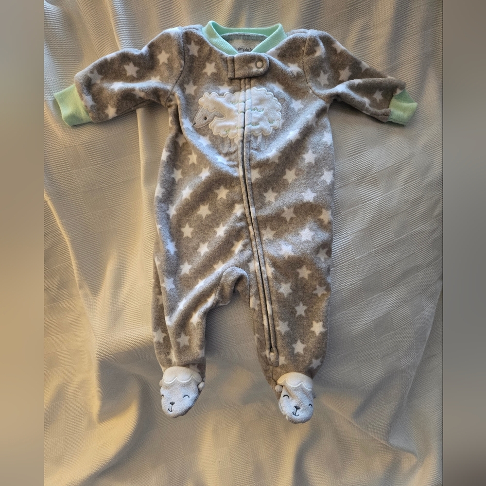 NWOT Simple Joys By Carter's Adorable Gray Star Baby Footie Pajamas